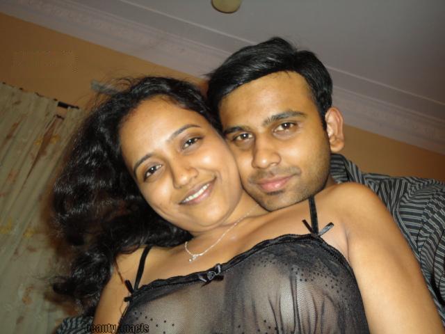 Desi Wife With A Friend Amateur Cuckold Indian Threesome 1